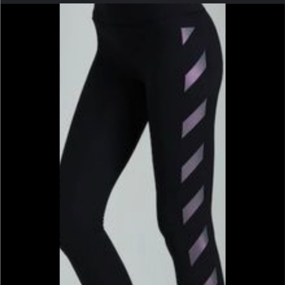 Noli Pants - Noli Yoga Black Line Prismatic High Rise Legging in Black. Size XS